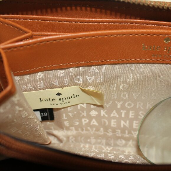 Kate Spade New York  Cognac colour 100% Cow lined Leather zip #338  Wallet - Picture 4 of 8